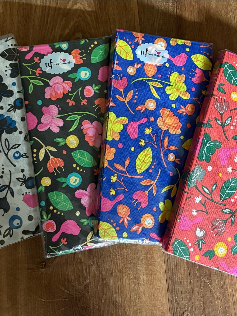 NEW Nora Fleming Guest Towel Napkins SET of 4 RETIRED HTF